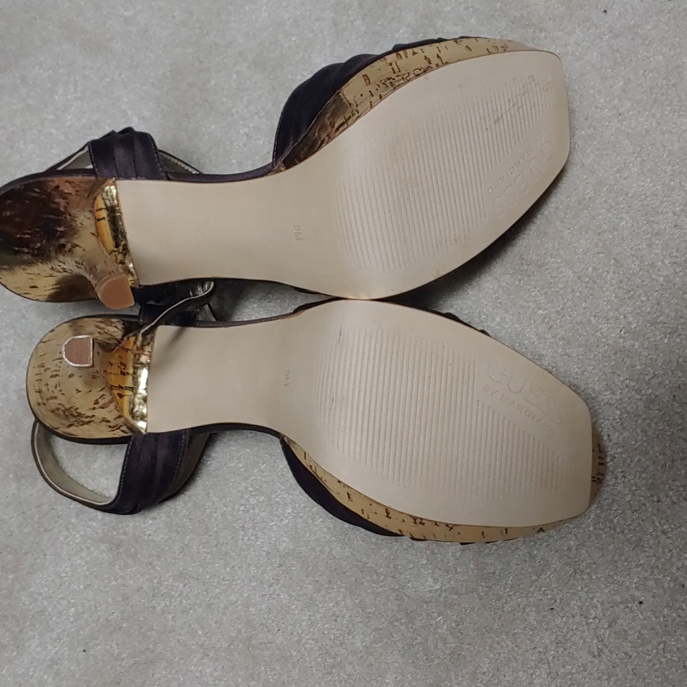 Guess strap pumps - Picture 3 of 4